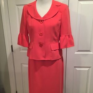 Ladies 2 Pc Suit